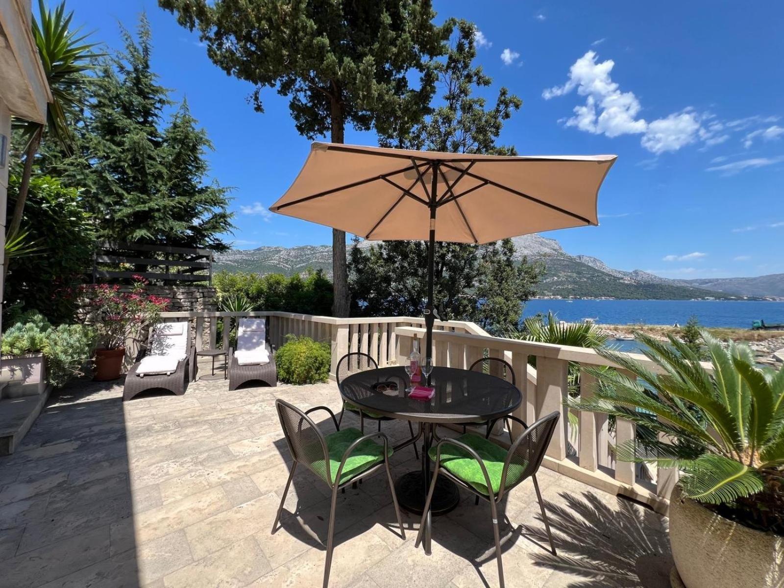 Villa Jade Apartments Front Row Sea View - Walk To Korcula Old Town Medvinjak Екстериор снимка