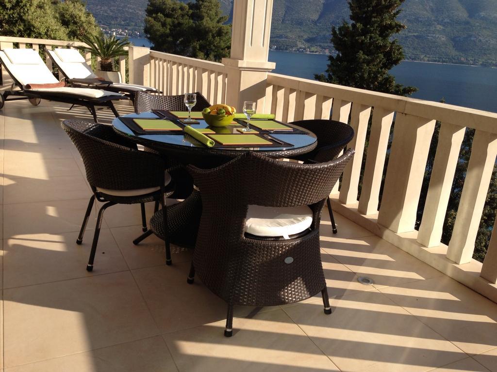 Villa Jade Apartments Front Row Sea View - Walk To Korcula Old Town Medvinjak Екстериор снимка