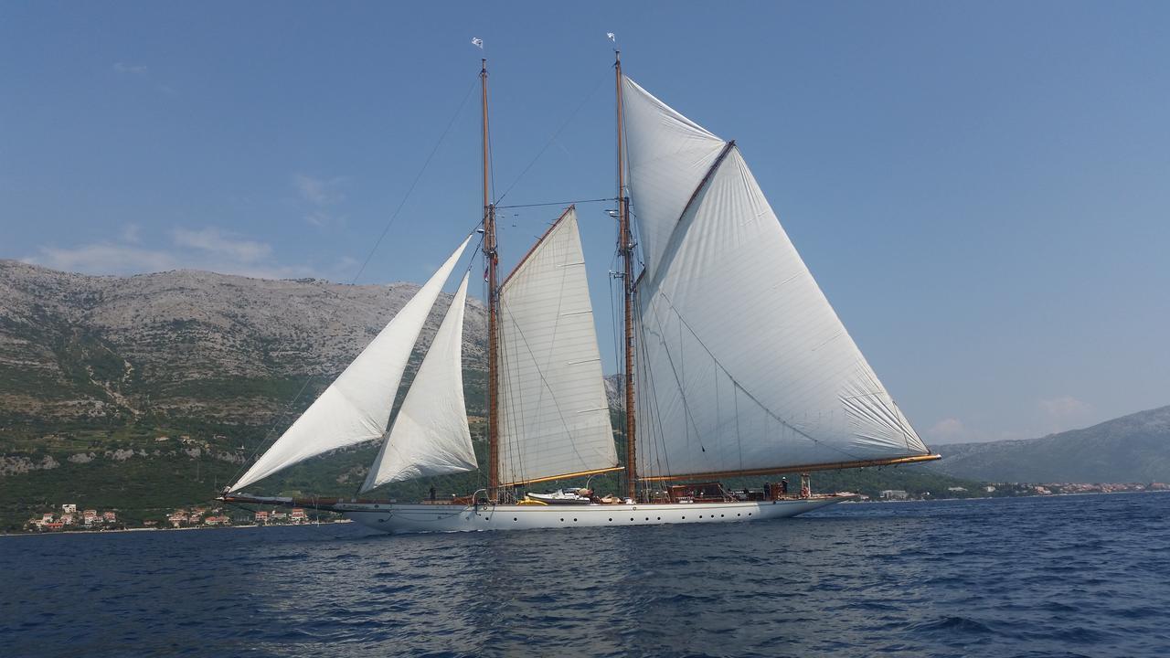 Villa Jade Apartments Front Row Sea View - Walk To Korcula Old Town Medvinjak Екстериор снимка