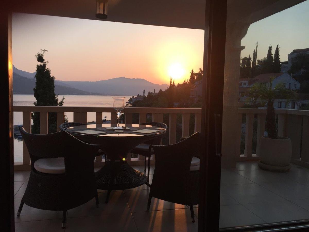 Villa Jade Apartments Front Row Sea View - Walk To Korcula Old Town Medvinjak Екстериор снимка