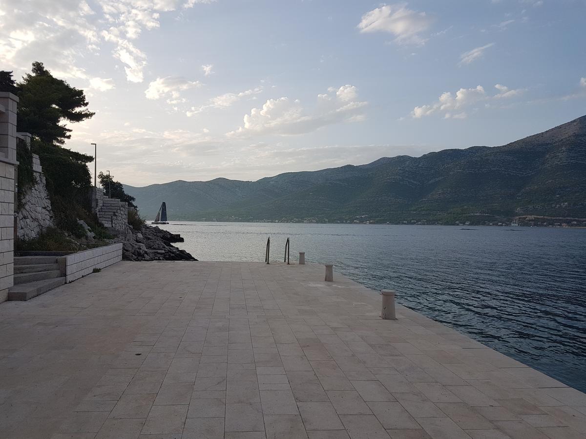 Villa Jade Apartments Front Row Sea View - Walk To Korcula Old Town Medvinjak Екстериор снимка