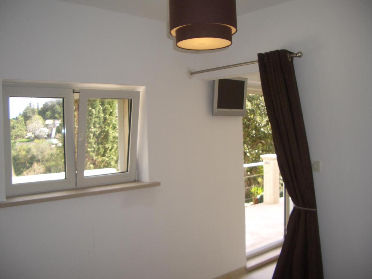 Villa Jade Apartments Front Row Sea View - Walk To Korcula Old Town Medvinjak Екстериор снимка